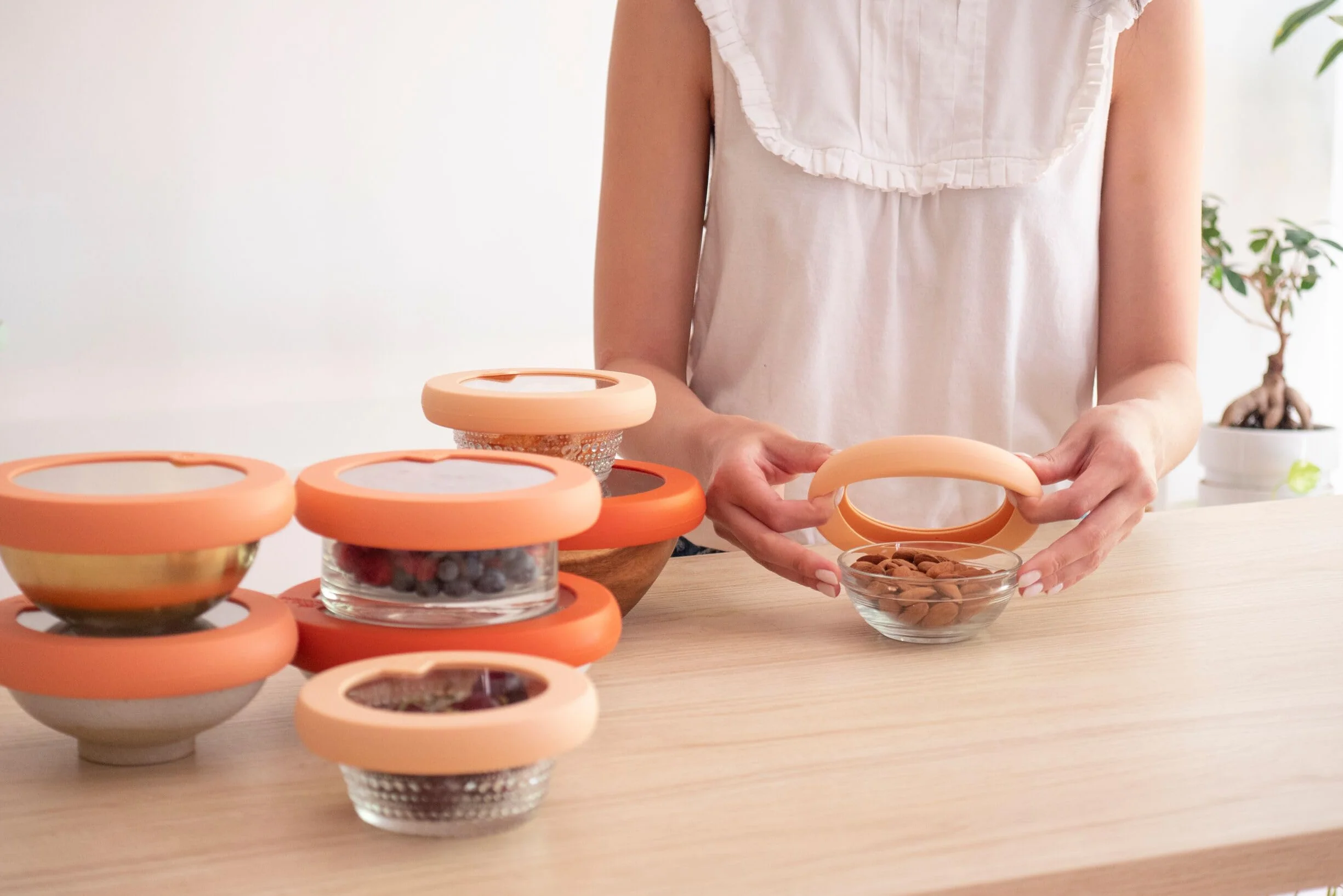 Food Huggers wymienne pokrywki do szklanych pojemników do przechowywania | silikonowe i szklane pokrywki, które nie pękają, pasują do większości okrągłych marek i misek | 100% bez plastiku | Zestaw 3